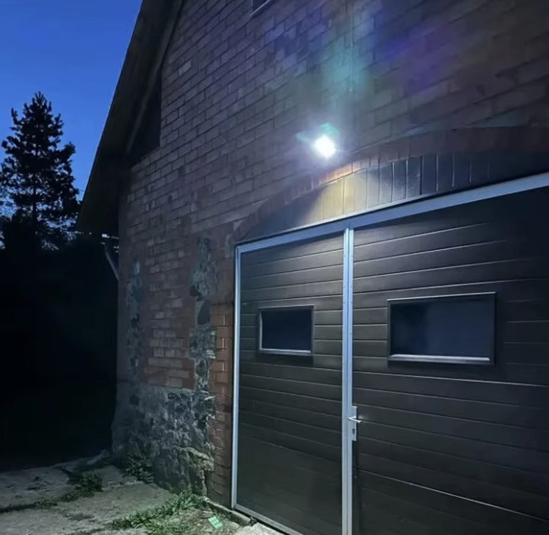 Luz solar con sensor - LumiTech